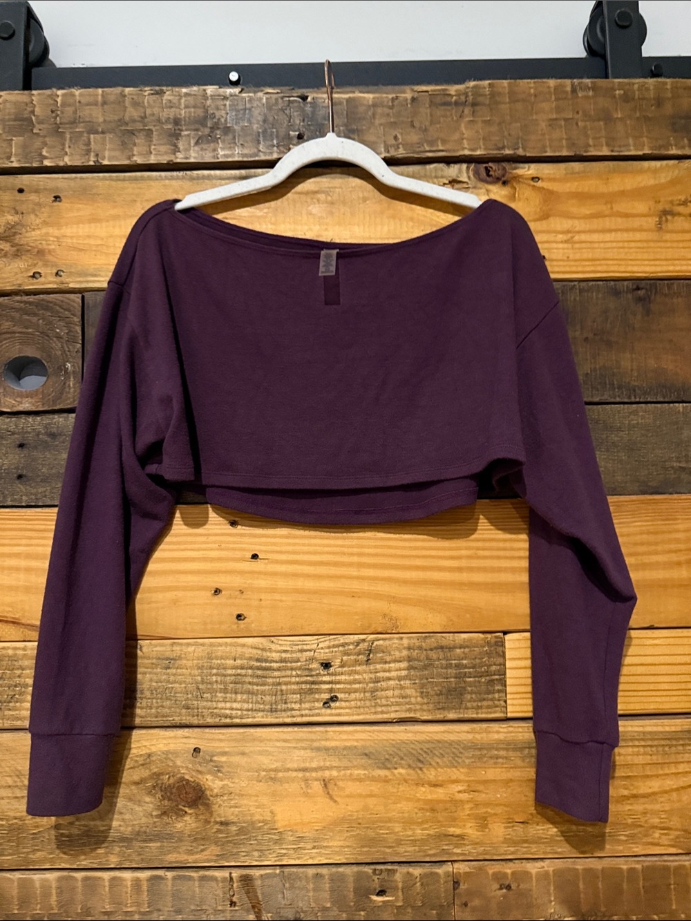 Beyond Yoga Cropped Off-Shoulder Long Sleeve Top in Plum